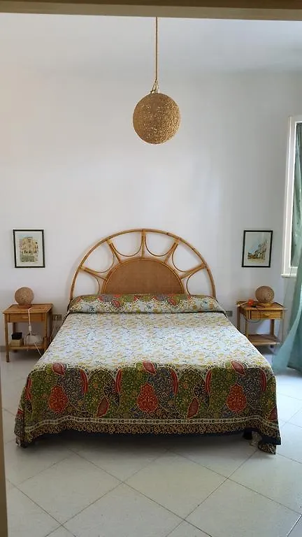 Casa Vacanze Arenella 펜션 아레넬라